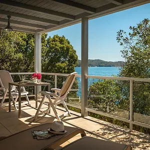 https://mobile-homes-koversada-naturist.in-istria.net